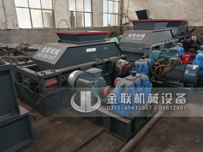 对辊制砂机其性能在各种矿石细破设备中起着不可替代的作用