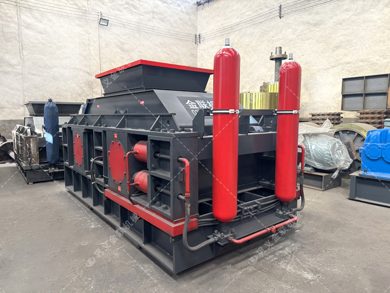 砂石业“产能成本双难”?液压对辊制砂机给出破局新解 砂石业“产能成本双难”?液压对辊制砂机给出破局新解