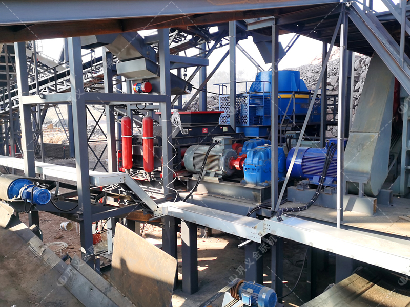 砂石业“产能成本双难”?液压对辊制砂机给出破局新解 砂石业“产能成本双难”?液压对辊制砂机给出破局新解