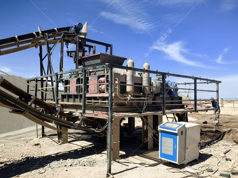 砂石厂实地探访:一台1210液压对辊破碎机如何“通吃”河卵石和尾矿? 砂石厂实地探访:一台1210液压对辊破碎机如何“通吃”河卵石和尾矿?